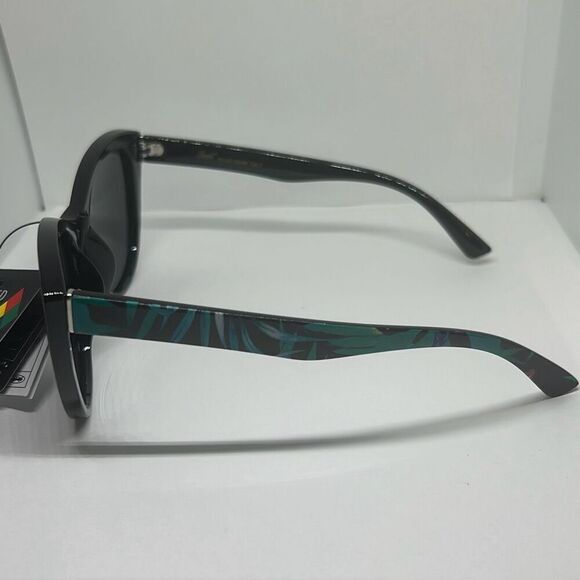 Giselle Women’s Cat Eye Floral Polarized Sunglasses - Picture 2 of 3